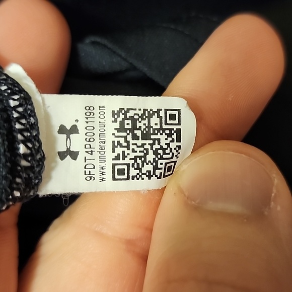 Under Armour Quater Zip - Picture 6 of 7